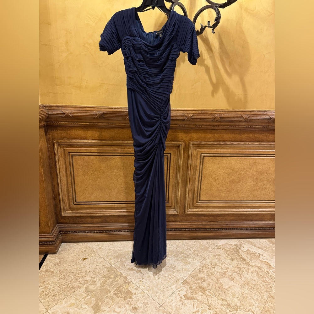 Tadashi Shoji Mid sleeve dark blue evening gown size XS.